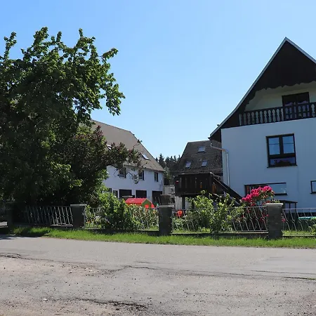 Hubertushof Monteurunterkunft 招待所 弗赖贝格